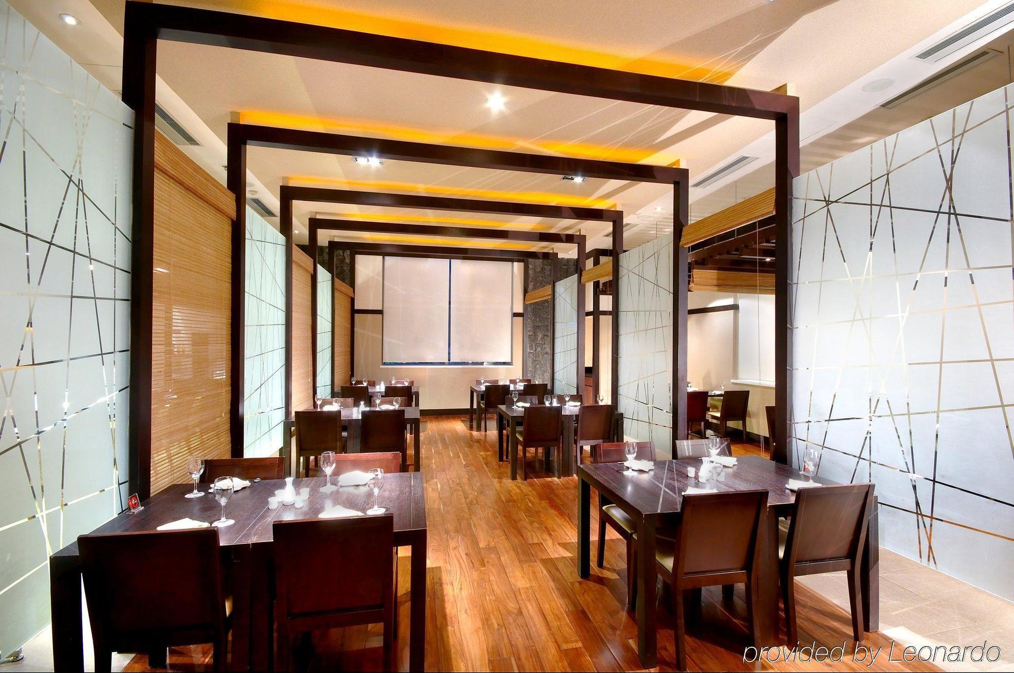 Hotel Nikko Tianjin Exterior foto The interior of the restaurant